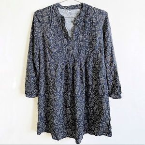 Floral tunic by Old Navy. Size XS.
